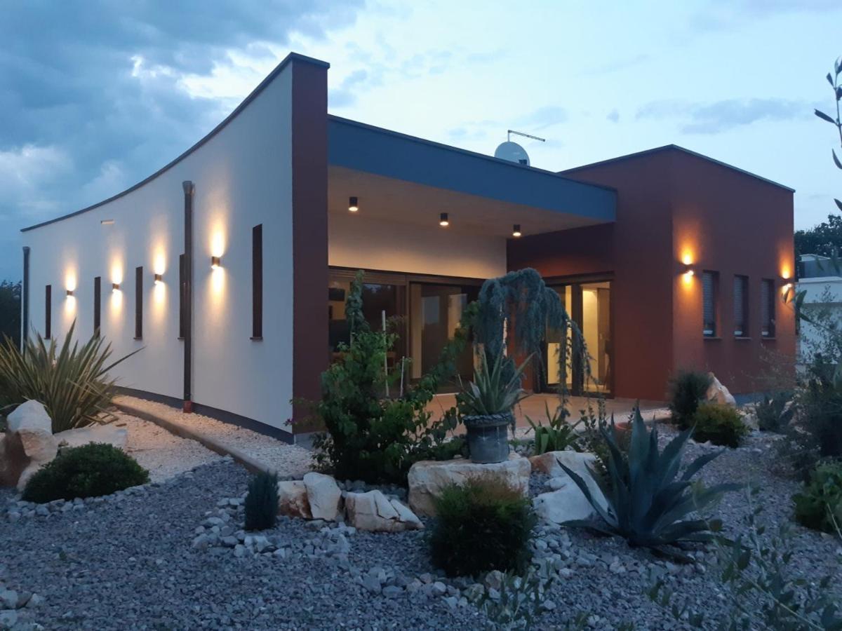 Apartments Bijou With Big Private Garden Near Umag Vilanija Luaran gambar