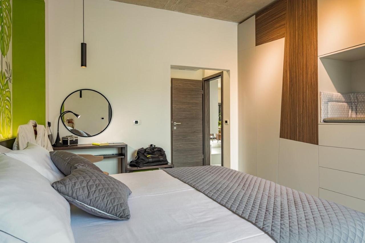 Apartments Bijou With Big Private Garden Near Umag Vilanija Luaran gambar
