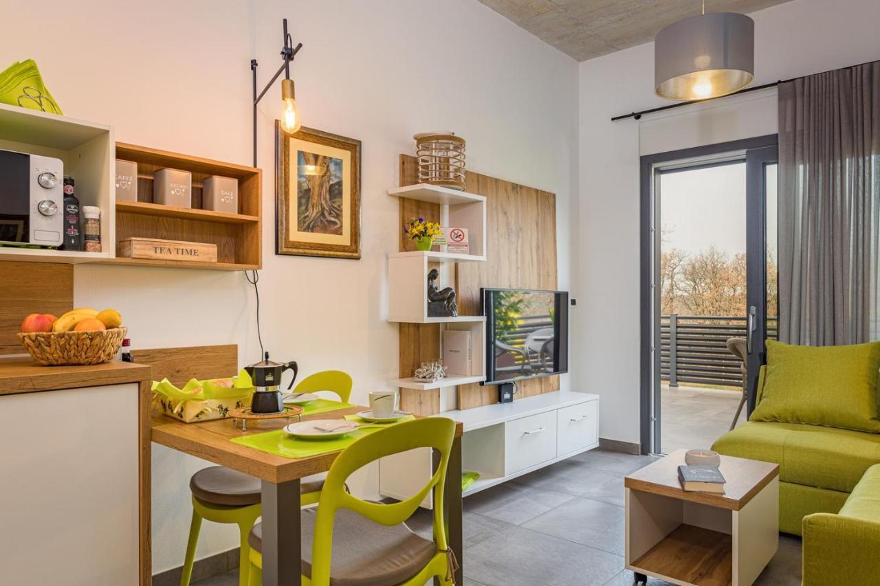Apartments Bijou With Big Private Garden Near Umag Vilanija Luaran gambar