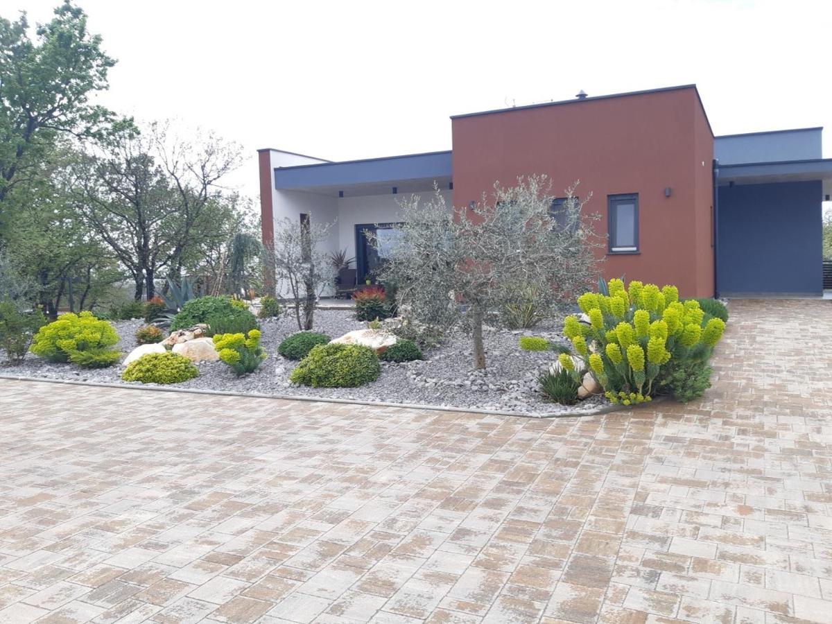 Apartments Bijou With Big Private Garden Near Umag Vilanija Luaran gambar