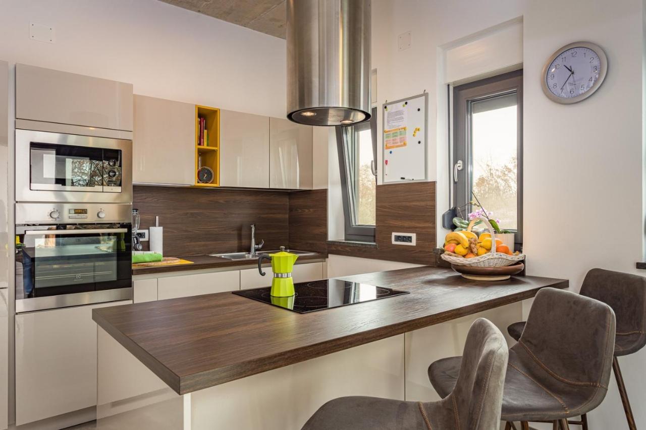 Apartments Bijou With Big Private Garden Near Umag Vilanija Luaran gambar