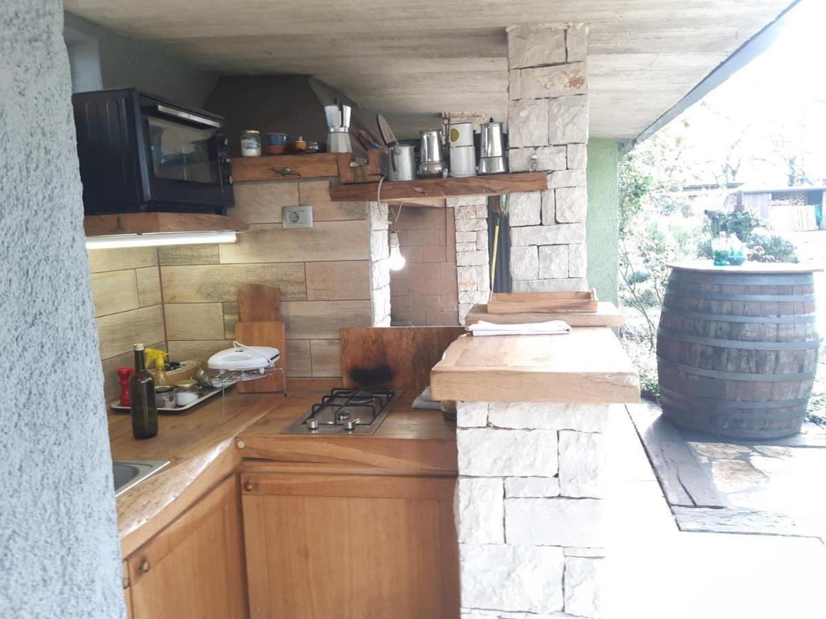 Apartments Bijou With Big Private Garden Near Umag Vilanija Luaran gambar