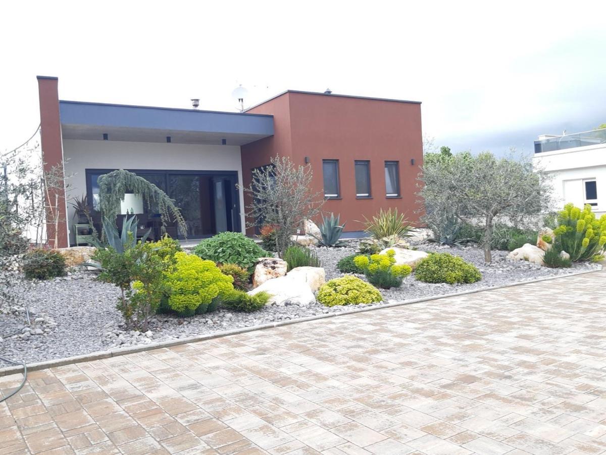 Apartments Bijou With Big Private Garden Near Umag Vilanija Luaran gambar